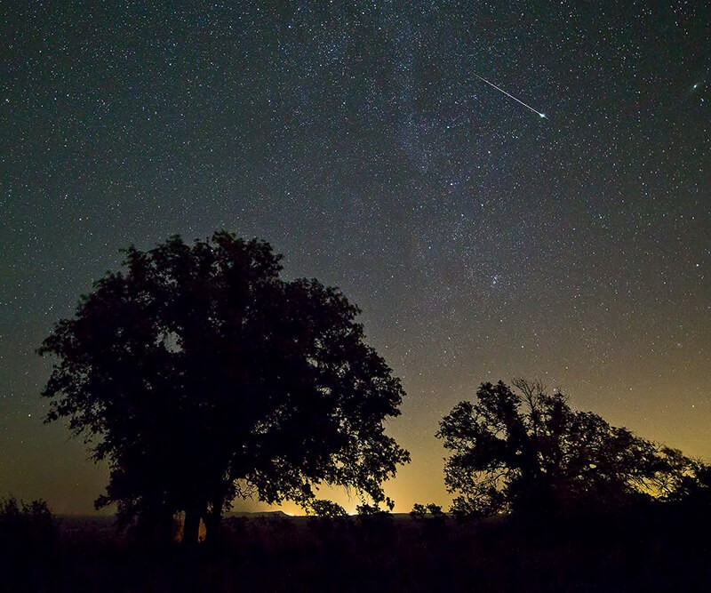 Shooting star across Texas Hill Country, de Ralph Arvesen