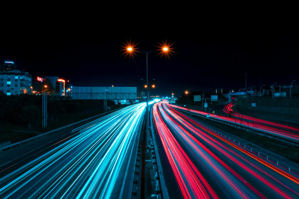 Les traînées lumineuses de la circulation en 5 étapes clés